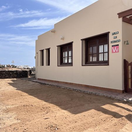 Flor De Cactus, La Graciosa Caleta de Sebo Exterior foto